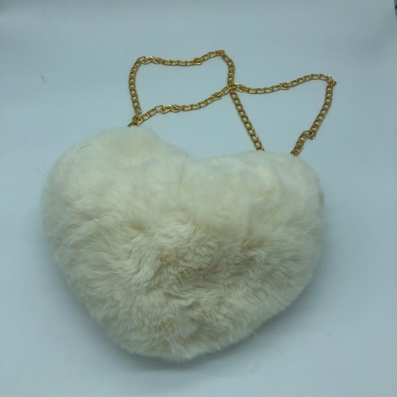 Heart Shaped Love Shape Cross Shoulder Bag! - Picture 6 of 9